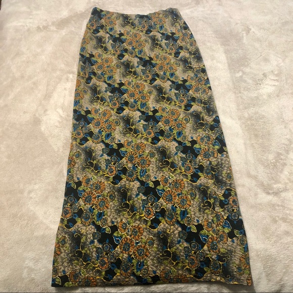 T & 3 Club Floral Maxi Skirt Longyi Sarong - Picture 7 of 8